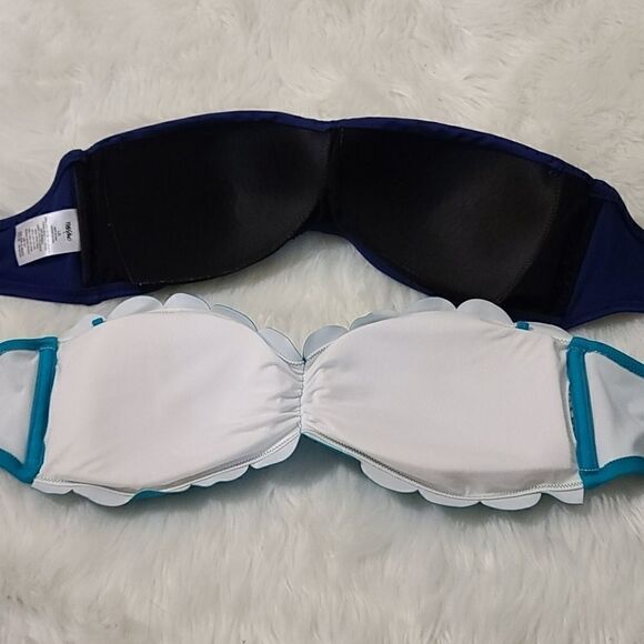 2 Nwot Pink VS and Mossimo bikini tops - Picture 4 of 5